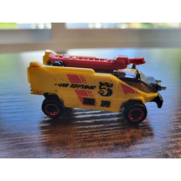 2018 Hot Wheels - Yellow Runway Res-Q - FYB58 - loose - Picture 1 of 7